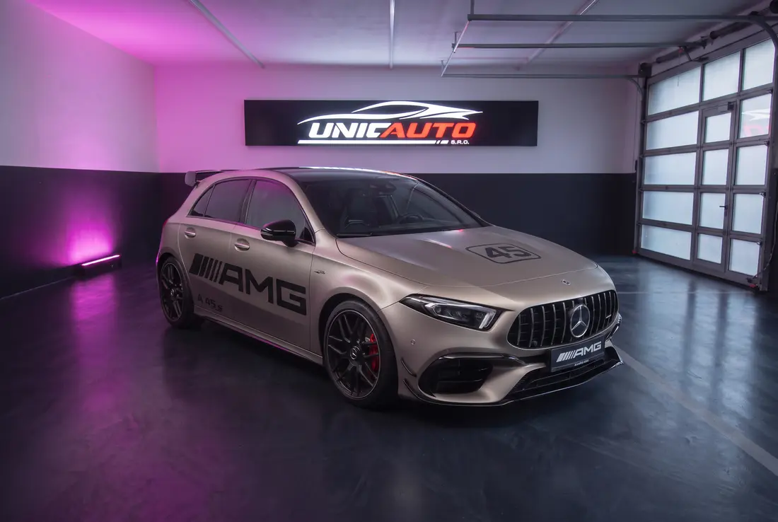 Mercedes-AMG A45 S a noleggio a Roma