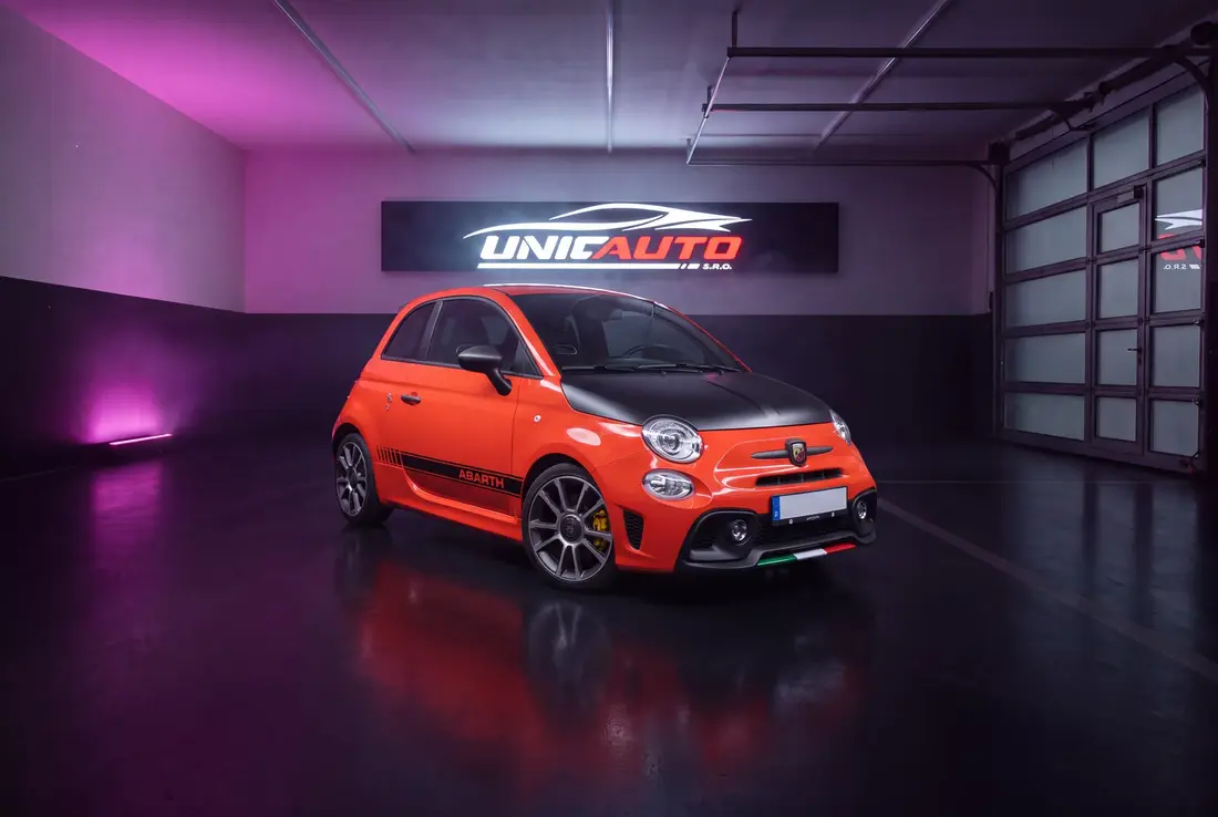 Abarth 695 Esseesse a noleggio a Roma