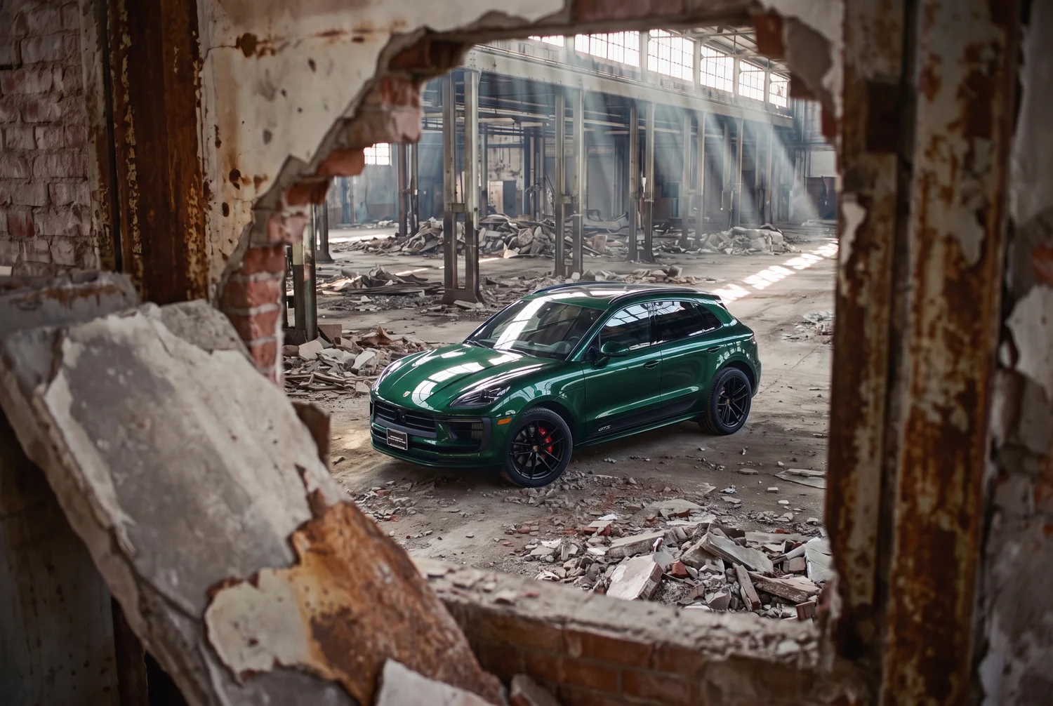 Porsche Macan GTS a noleggio a Roma — ambientazione